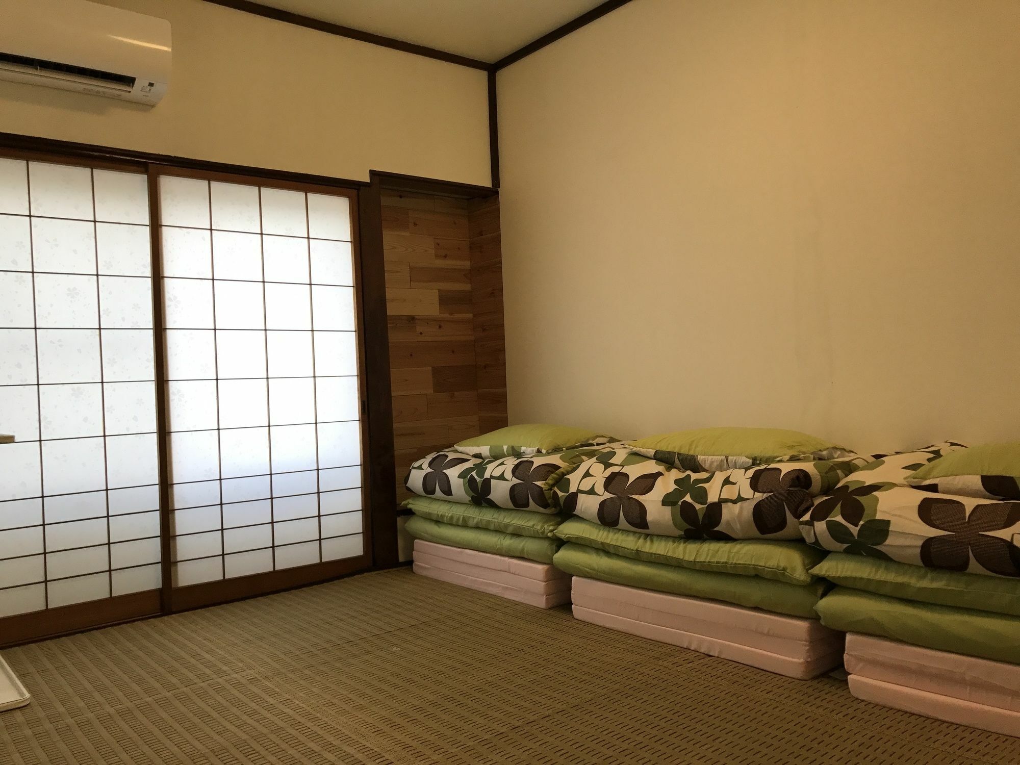 Guesthouse Daruma Takayama  Extérieur photo